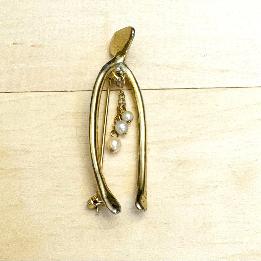 Vintage Gold Tone Wishbone Brooch Pin with Faux Pearl Accent